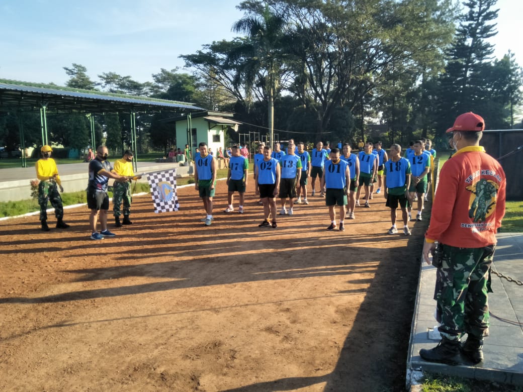 Tingkatkan Kemampuan Fisik Prajurit, Korem 073/MKT Gelar Samapta Periodik I Tahun 2021